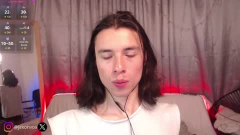 Snapshot of j_a_x_x_x_o_n chatting on 07/25/26, 02:03 Hey im Jaxxxon check my info online show from 07/25/26, 02:03