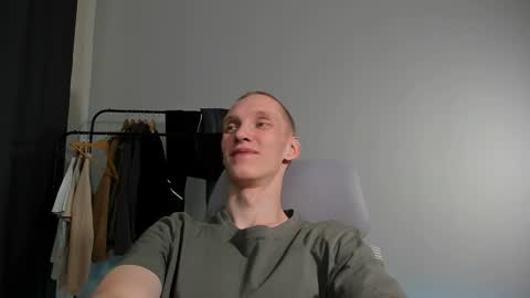 Snapshot of j_akira13 chatting on 12/19/24, 10:56 Danny online show from 12/19/24, 10:56