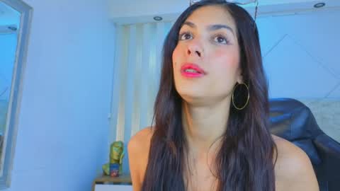 j_belle_ online show from 04/03/26, 01:42