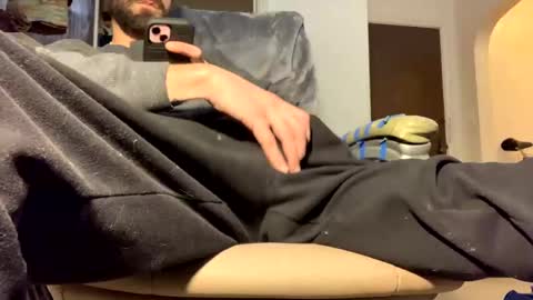 Snapshot of j_boogie_mane chatting on 01/04/25, 12:05 j boogie online show from 01/04/25, 12:05