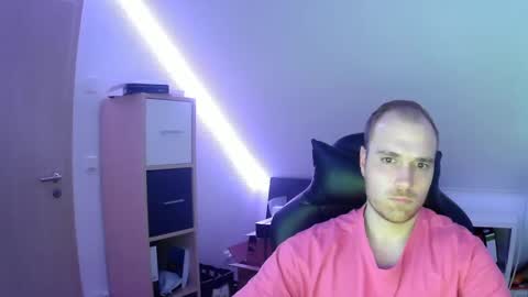 here4y online show from 02/10/25, 06:03