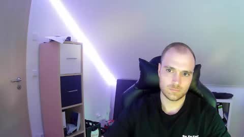 here4y online show from 03/06/25, 04:49