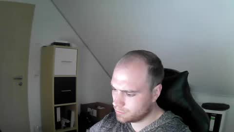 here4y online show from 10/02/25, 08:21