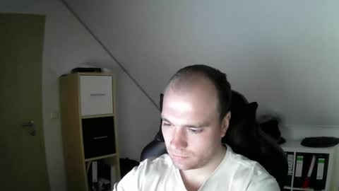 here4y online show from 11/24/25, 10:15