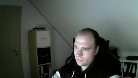 here4y online show from 11/28/25, 09:56