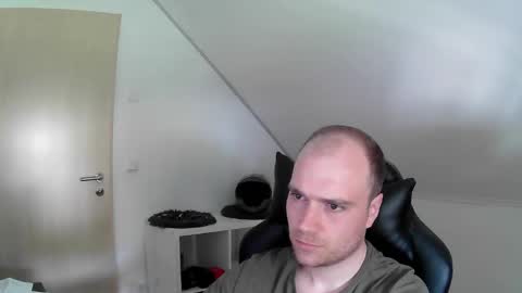 here4y online show from 04/18/26, 10:52