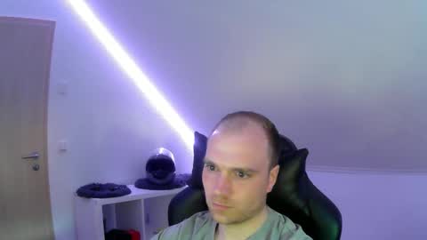 here4y online show from 04/21/26, 05:50