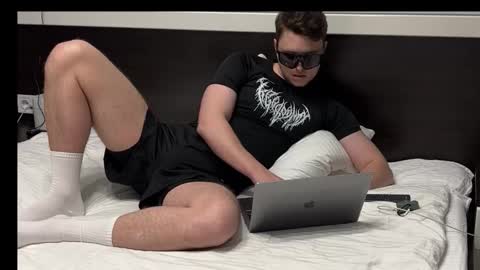 j_lyle_x online show from 11/07/25, 08:20