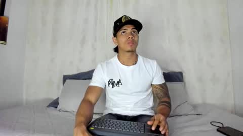 i am juan musiry independent model  online show from 02/11/25, 11:32