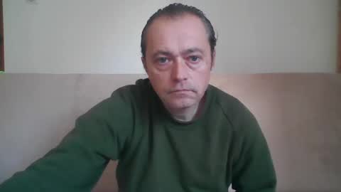 Snapshot of ja424387 chatting on 10/19/25, 11:22 Tomek online show from 10/19/25, 11:22