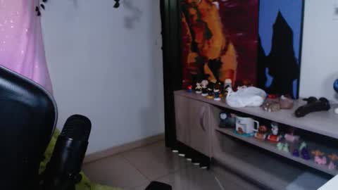 jade 18  online show from 01/17/26, 07:57