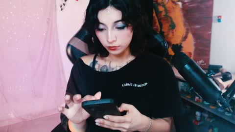 jade 18  online show from 03/28/26, 05:51