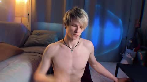 Snapshot of jack_frozt chatting on 06/04/26, 06:25 brestonsweet online show from 06/04/26, 06:25