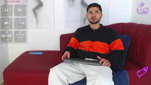 Snapshot of jack_hills2 chatting on 06/06/26, 02:55 online show from 06/06/26, 02:55