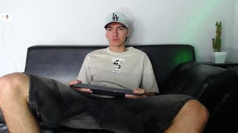 Snapshot of jack_norizz chatting on 12/08/24, 05:01 INDEPENDENT MODEL online show from 12/08/24, 05:01