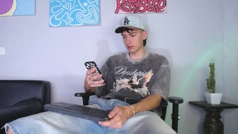 Snapshot of jack_norizz chatting on 12/13/24, 02:16 INDEPENDENT MODEL online show from 12/13/24, 02:16