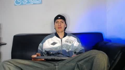 Snapshot of jack_norizz chatting on 01/19/25, 11:23 INDEPENDENT MODEL online show from 01/19/25, 11:23