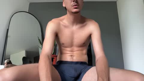 Snapshot of jack_norizz chatting on 10/25/25, 02:35 INDEPENDENT MODEL online show from 10/25/25, 02:35