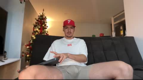 INDEPENDENT MODEL online show from 12/19/25, 11:17