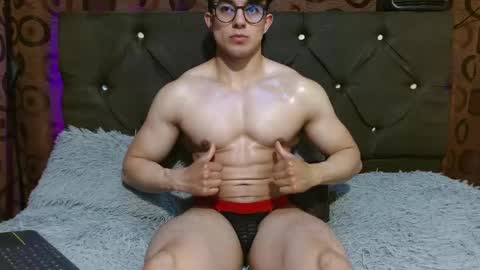 Snapshot of jacke_buster chatting on 02/19/25, 01:29 Jacke online show from 02/19/25, 01:29