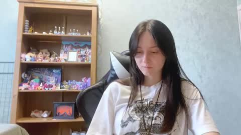 Snapshot of jackelineboldon chatting on 11/16/25, 06:08 Alice online show from 11/16/25, 06:08