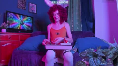 LillyAmore online show from 10/18/25, 05:46