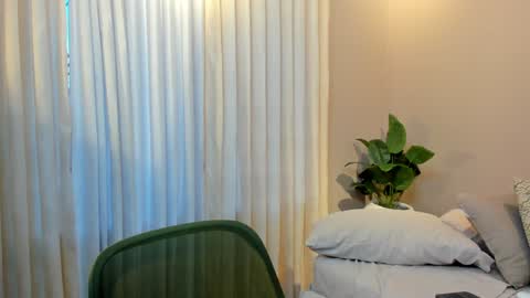 Jackson Bell online show from 12/18/24, 04:06