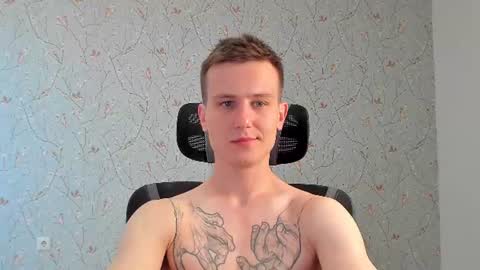 Nikolay online show from 06/19/26, 04:06