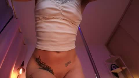 Linda Sofia help me get to 100 thumbs up online show from 12/19/25, 03:46