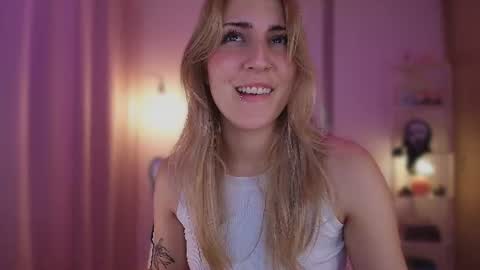 Snapshot of jacky_croft chatting on 07/02/26, 01:38 Linda Sofia help me get to 100 thumbs up online show from 07/02/26, 01:38