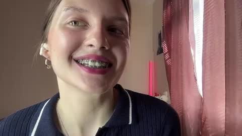Snapshot of jaclynmalcolm chatting on 06/11/26, 05:16 Lillian online show from 06/11/26, 05:16