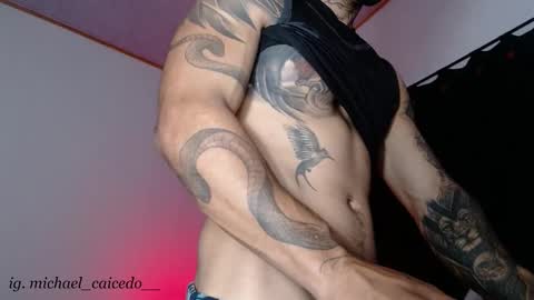 Michael Caicedo online show from 09/19/25, 03:19