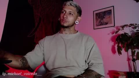 Michael Caicedo online show from 10/08/25, 02:31