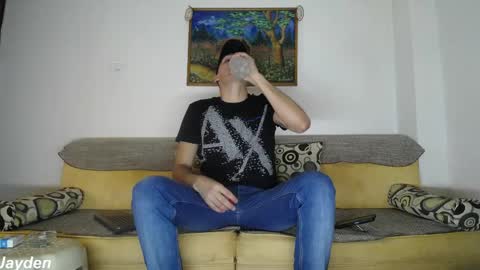 Jacob And Jayden online show from 04/18/26, 06:45