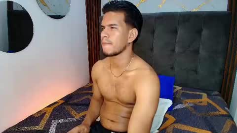 Snapshot of jacobwolf__ chatting on 07/05/26, 04:25 Jacob Wolf online show from 07/05/26, 04:25