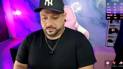 Snapshot of jacoob_woods chatting on 04/27/26, 02:20 daddy sir master bear online show from 04/27/26, 02:20