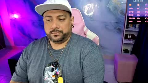 Snapshot of jacoob_woods chatting on 04/28/26, 01:26 daddy sir master bear online show from 04/28/26, 01:26