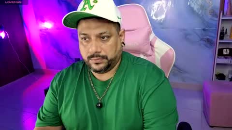 Snapshot of jacoob_woods chatting on 05/01/26, 04:11 daddy sir master bear online show from 05/01/26, 04:11