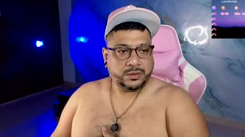Snapshot of jacoob_woods chatting on 05/25/26, 12:11 daddy sir master bear online show from 05/25/26, 12:11