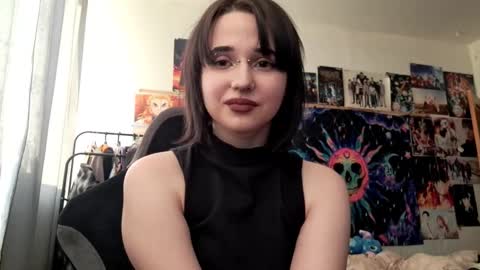 Sofia online show from 02/04/26, 01:17