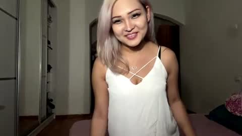 Snapshot of jacqulineschwarze chatting on 06/09/26, 01:34 Nara online show from 06/09/26, 01:34