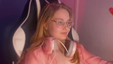 Snapshot of jacywinslat chatting on 02/15/25, 11:47 jacywinslat online show from 02/15/25, 11:47