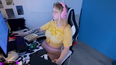 Snapshot of jacywinslat chatting on 02/24/25, 12:05 jacywinslat online show from 02/24/25, 12:05