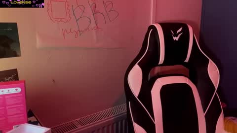 Snapshot of jacywinslat chatting on 03/11/25, 05:46 jacywinslat online show from 03/11/25, 05:46