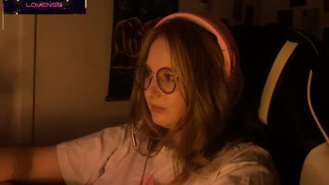 Snapshot of jacywinslat chatting on 10/04/25, 03:43 jacywinslat online show from 10/04/25, 03:43