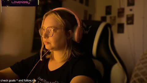 Snapshot of jacywinslat chatting on 10/23/25, 06:50 jacywinslat online show from 10/23/25, 06:50