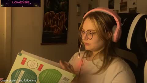 Snapshot of jacywinslat chatting on 10/29/25, 03:03 jacywinslat online show from 10/29/25, 03:03