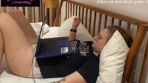 Snapshot of jacywinslat chatting on 01/18/26, 06:23 jacywinslat online show from 01/18/26, 06:23