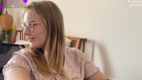 Snapshot of jacywinslat chatting on 02/06/26, 06:51 jacywinslat online show from 02/06/26, 06:51