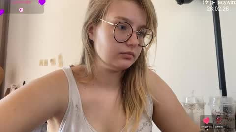 Snapshot of jacywinslat chatting on 02/28/26, 07:20 jacywinslat online show from 02/28/26, 07:20